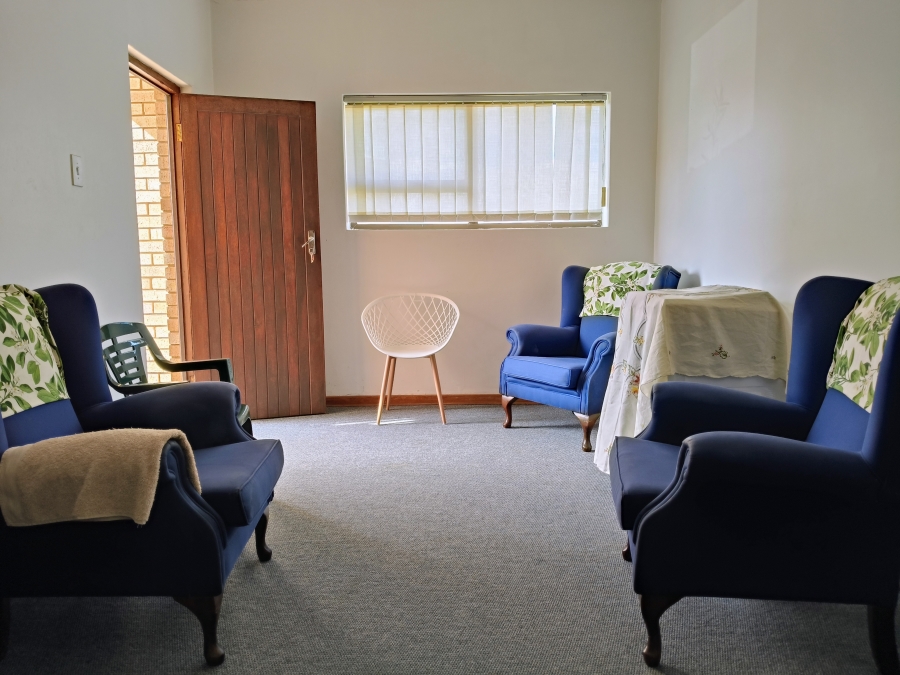 4 Bedroom Property for Sale in Wavecrest Eastern Cape